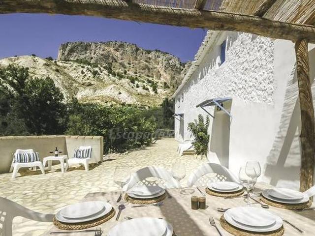 Casa en alquiler en Hinojares