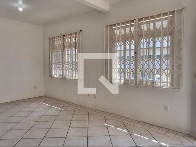 Casa aluguel em Região Geográfica Imediata de Florianópolis, Desterro