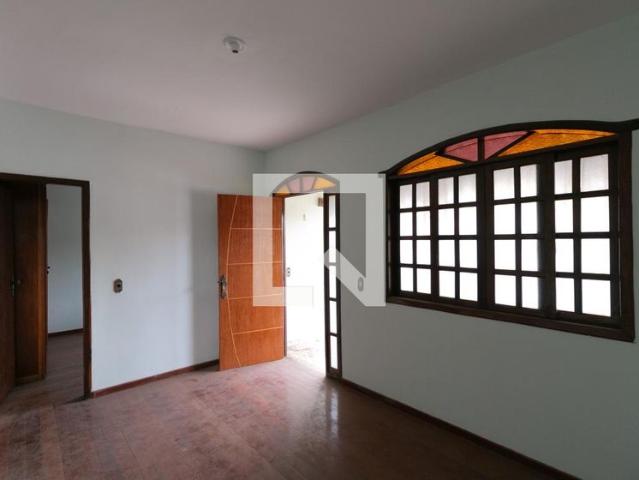 Casa aluguel em Nacional, Contagem