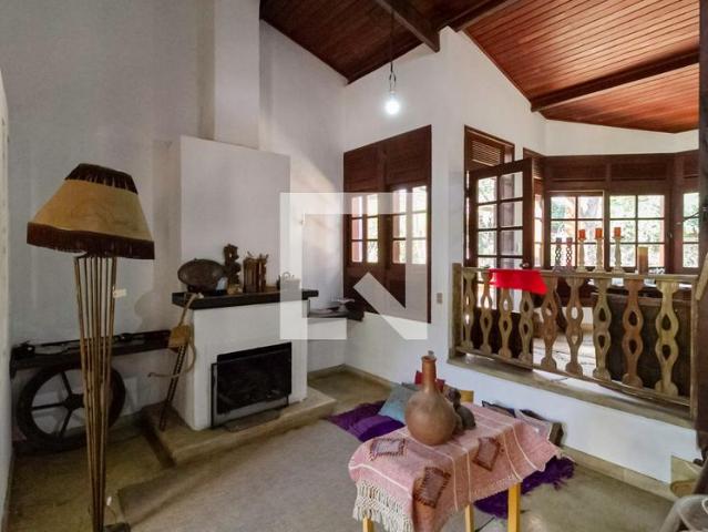 Casa aluguel em Região Geográfica Imediata de Belo Horizonte, Região Metropolitana de Belo Horizonte