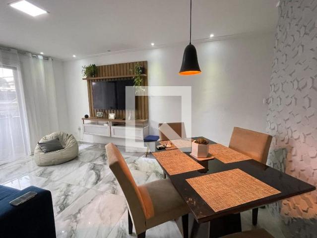 Casa aluguel em Região Geográfica Imediata do Rio de Janeiro, Região Metropolitana do Rio de Janeiro