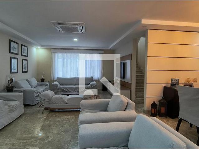 Casa aluguel em Região Geográfica Imediata do Rio de Janeiro, Região Metropolitana do Rio de Janeiro