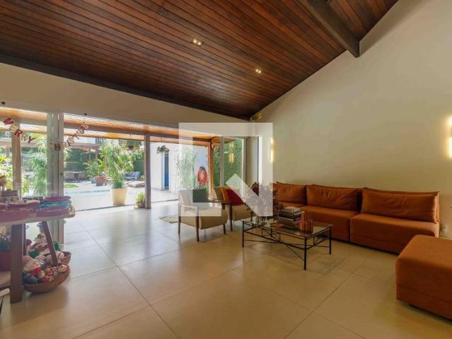 Casa aluguel em Região Geográfica Imediata do Rio de Janeiro, Região Metropolitana do Rio de Janeiro