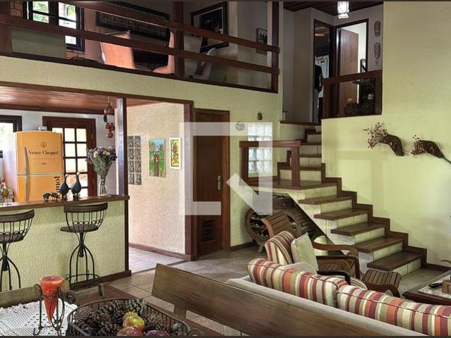 Casa aluguel em Região Geográfica Imediata do Rio de Janeiro, Região Metropolitana do Rio de Janeiro