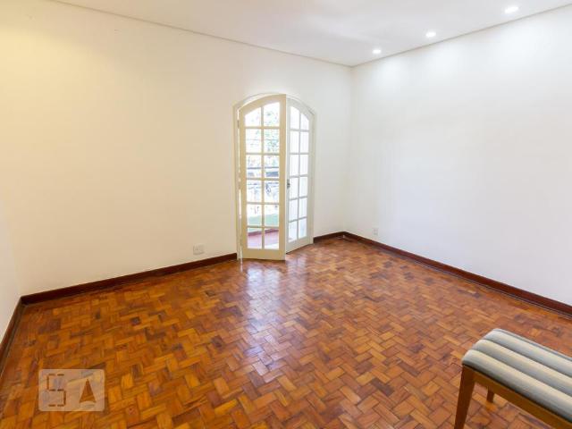 Casa aluguel em Região Imediata de São Paulo, Região Metropolitana de São Paulo