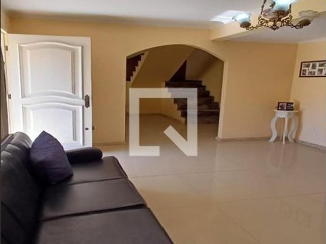 Casa aluguel em Região Geográfica Imediata de Florianópolis, São José