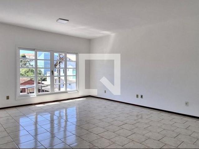 Casa aluguel em Região Geográfica Imediata de Florianópolis, São José