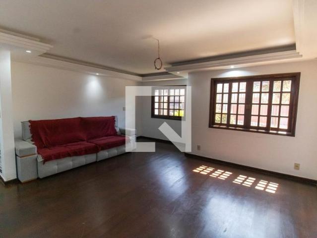 Casa aluguel em Região Geográfica Imediata do Rio de Janeiro, Região Metropolitana do Rio de Janeiro
