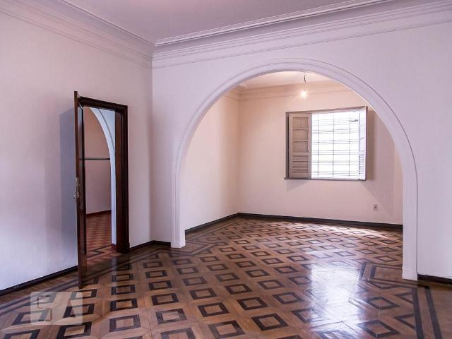 Casa aluguel em Região Geográfica Imediata de Belo Horizonte, Região Metropolitana de Belo Horizonte