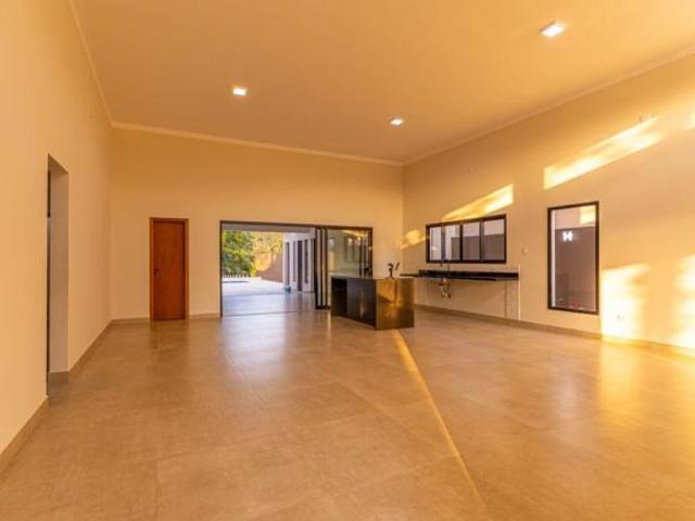 Casa venda em Região Imediata de Guaratinguetá, Região Metropolitana do Vale do Paraíba e Litoral Norte