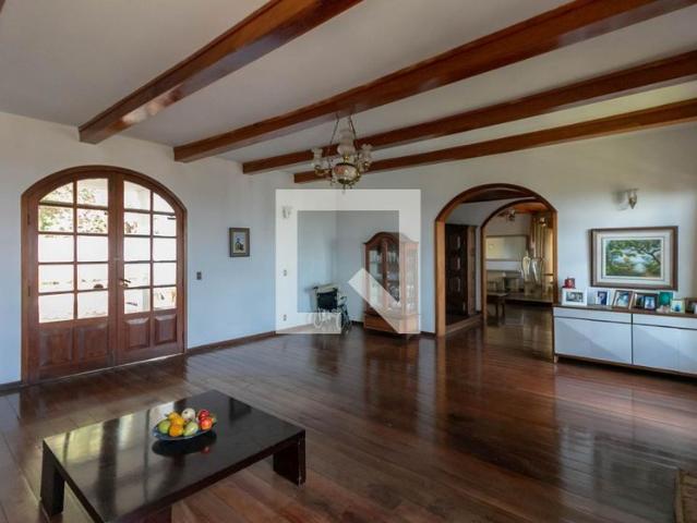 Casa aluguel em Região Geográfica Imediata de Belo Horizonte, Região Metropolitana de Belo Horizonte