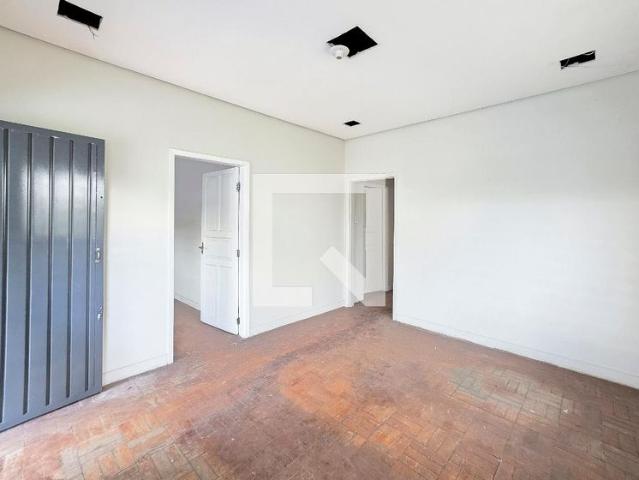 Casa aluguel em Região Imediata de São José dos Campos, Região Metropolitana do Vale do Paraíba e Litoral Norte