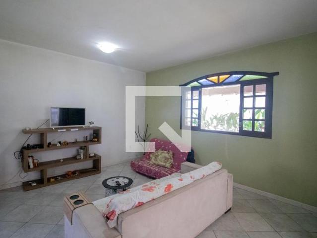 Casa aluguel em Betim, Vila Esperança