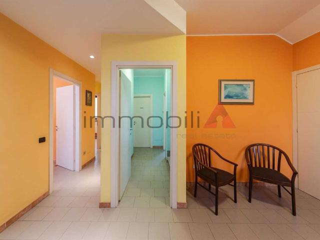 Villa Indipendente in vendita a Nova Milanese, Monza e della Brianza