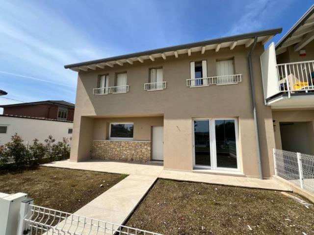 Villa Indipendente in vendita a San Bonifacio, Verona