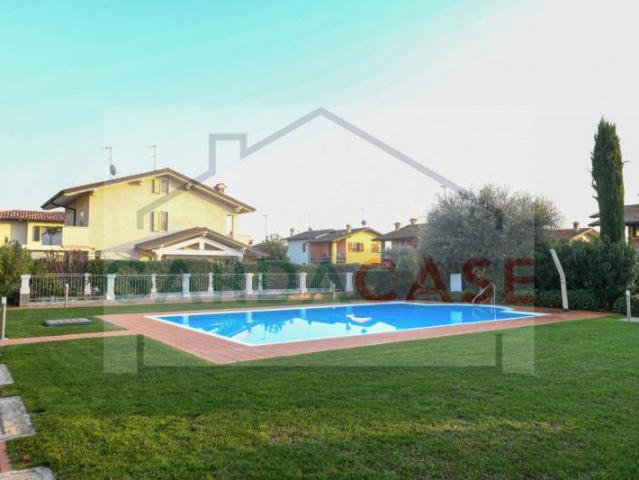 Villa Indipendente in vendita a Lugana, Sirmione
