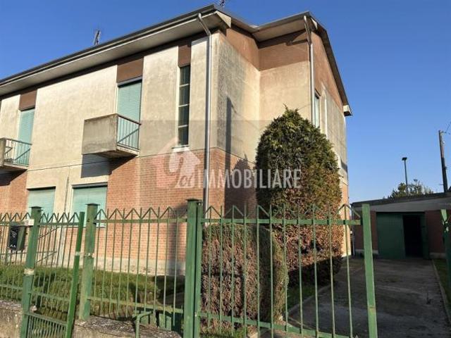 Villa Indipendente in vendita a Rivarolo Mantovano, Lombardia