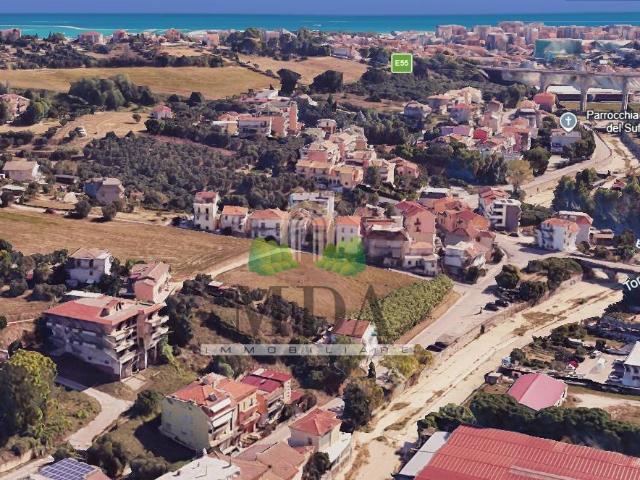Villa Indipendente in vendita a Ponterotto, Marche