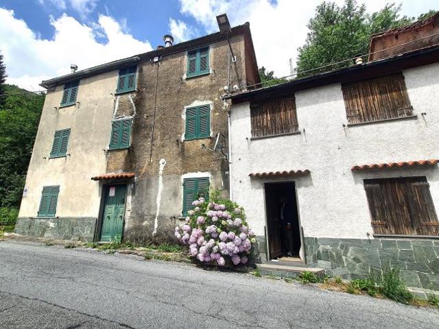 Appartamento in vendita a Montoggio, Liguria