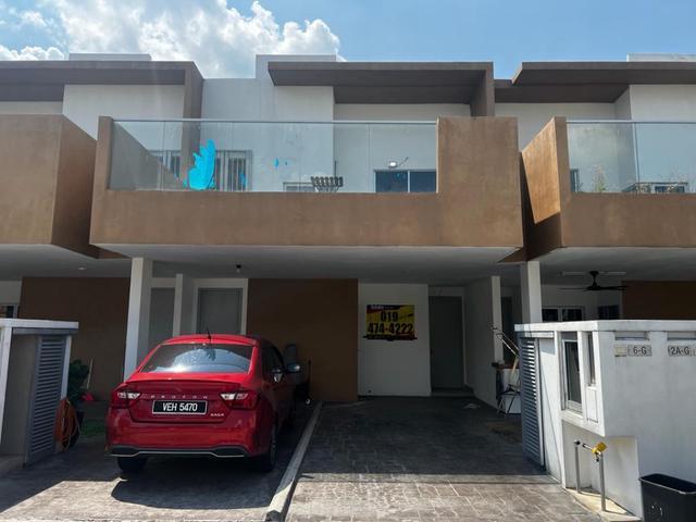 Townhouse for sale in Tanjong Sepat, Selangor