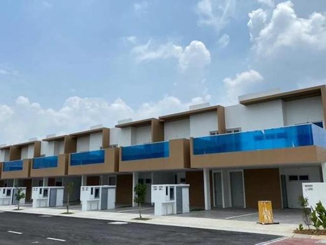Townhouse for rent in Tanjong Sepat, Selangor