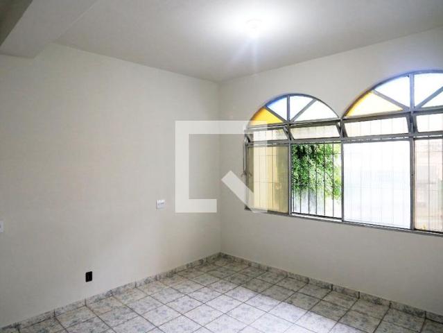 Casa aluguel em Regional Leste, Belo Horizonte