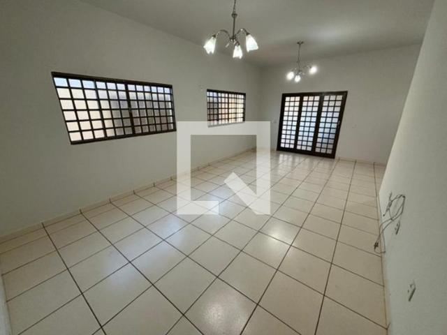 Casa aluguel em Região Geográfica Imediata de Uberlândia, Oliveira Fortes