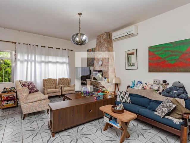 Casa aluguel em Região Imediata de São Paulo, Região Metropolitana de São Paulo