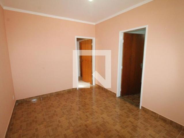 Casa aluguel em Região Imediata de São José dos Campos, Região Metropolitana do Vale do Paraíba e Litoral Norte