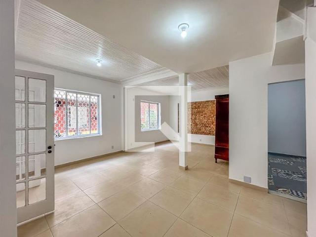 Casa aluguel em Região Geográfica Imediata do Rio de Janeiro, Região Metropolitana do Rio de Janeiro