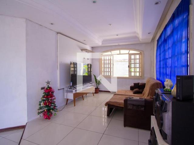 Casa aluguel em Região Geográfica Imediata do Rio de Janeiro, Região Metropolitana do Rio de Janeiro
