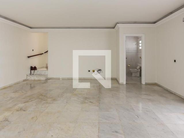 Casa aluguel em Região Imediata de São Paulo, Região Metropolitana de São Paulo