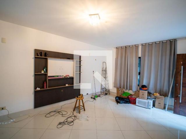 Casa aluguel em Região Imediata de São Paulo, Região Metropolitana de São Paulo