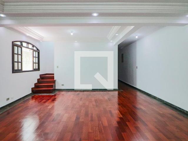 Casa aluguel em Região Imediata de São Paulo, Região Metropolitana de São Paulo