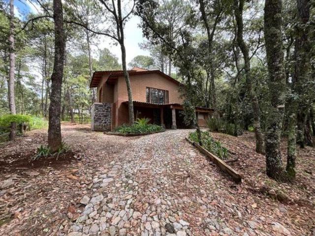 Casa cabaña en Venta en fraccionamiento Pinares Tapalpa Jalisco