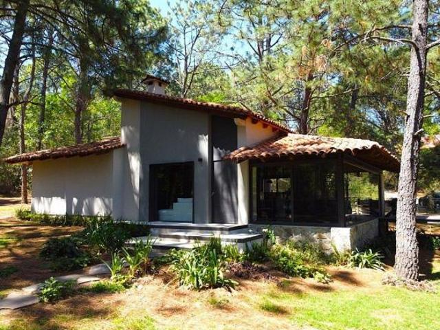 Casa cabaña en venta en Tapalpa amueblada y equipada
