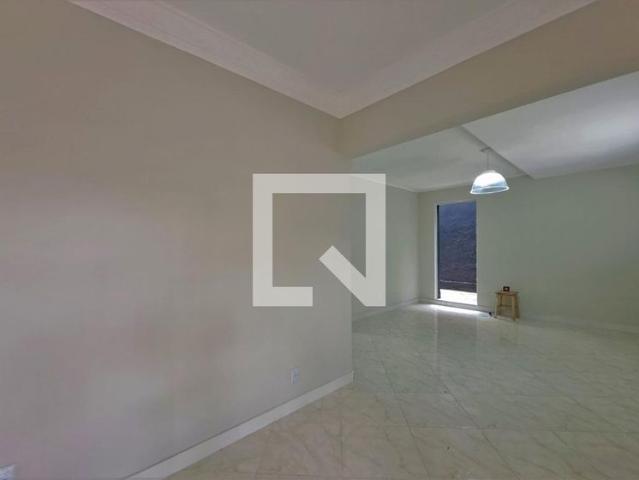 Casa aluguel em Região Geográfica Imediata do Rio de Janeiro, Região Metropolitana do Rio de Janeiro