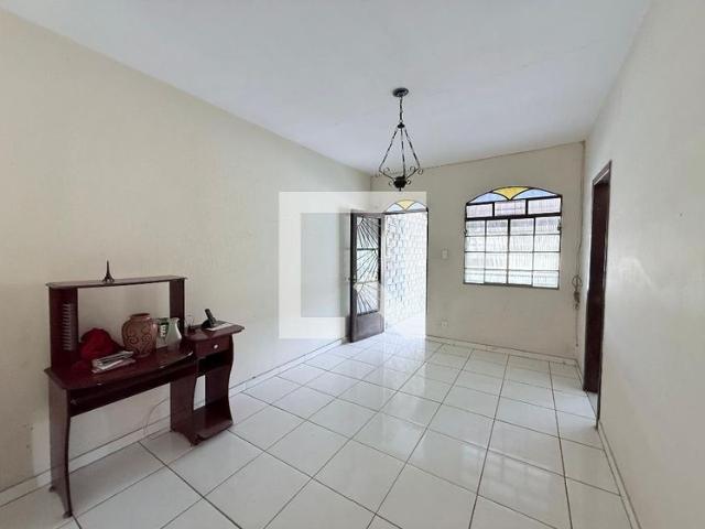 Casa aluguel em Região Geográfica Imediata de Belo Horizonte, Região Metropolitana de Belo Horizonte
