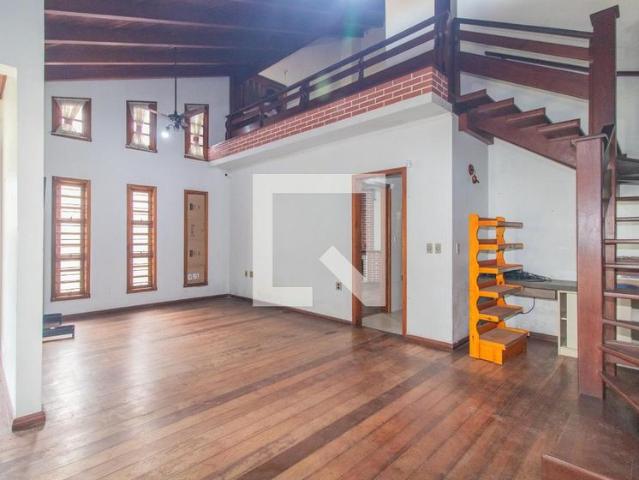 Casa aluguel em Região Geográfica Imediata de Porto Alegre, Região Metropolitana de Porto Alegre