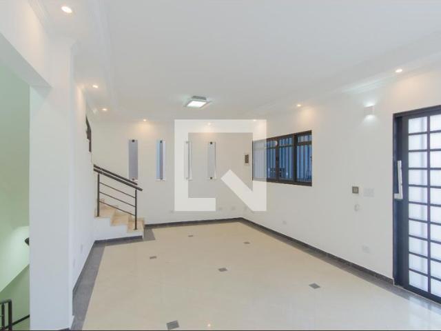 Casa aluguel em Vila Monumento, São Paulo