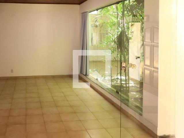 Casa aluguel em Região Geográfica Imediata de Salvador, Região Metropolitana de Salvador