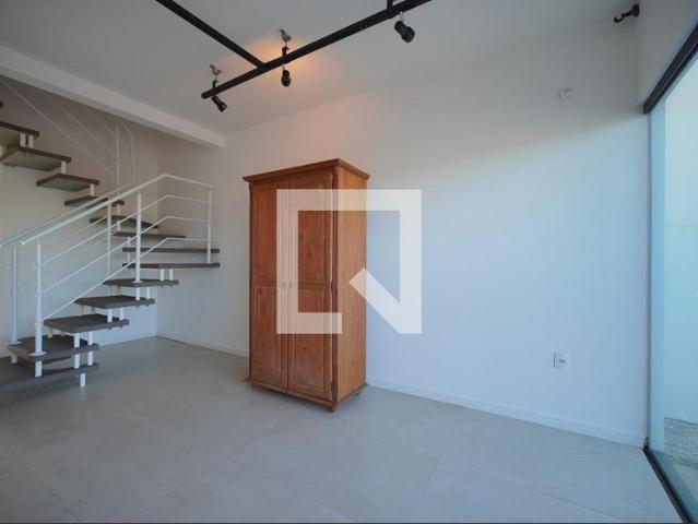 Casa aluguel em Região Geográfica Imediata de Florianópolis, Desterro