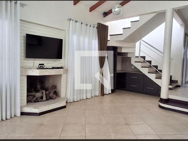 Casa aluguel em Região Geográfica Imediata de Florianópolis, Desterro