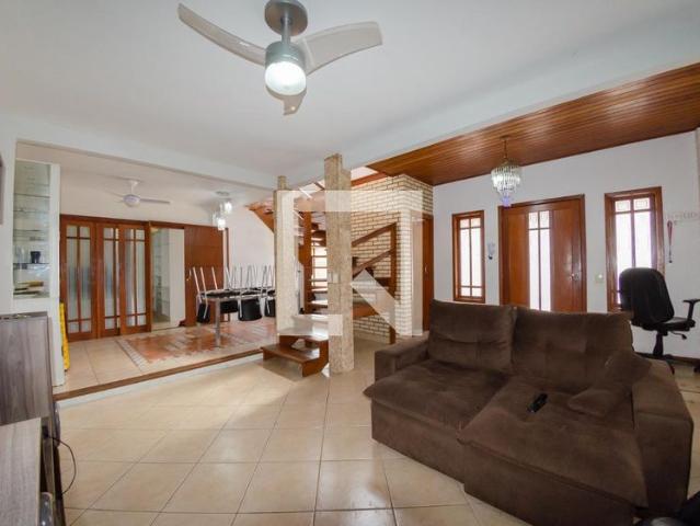Casa aluguel em Região Geográfica Imediata de Florianópolis, Desterro