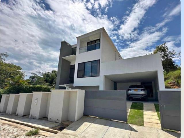 Casa en arriendo en Santander