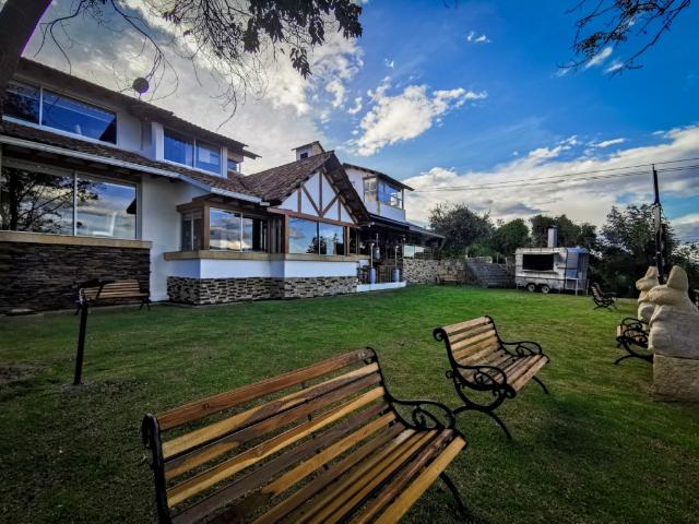Casa Campestre en arriendo en Suba, Bogotá