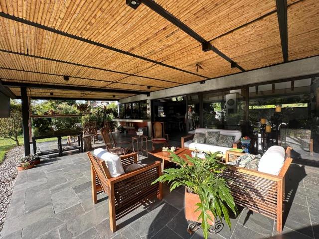 Casa Campestre En Arriendo En El Carmen De Viboral A156425