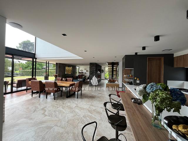 Casa Campestre En Arriendo En El Carmen De Viboral En Valle Del Este A276516