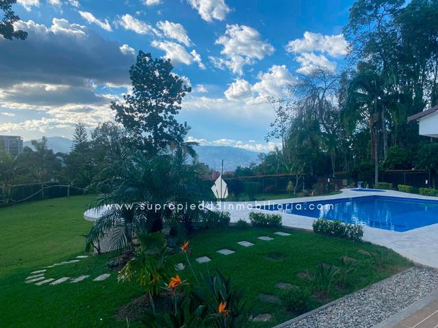 Casa Campestre En Arriendo En Envigado En Loma Del Escobero A285307