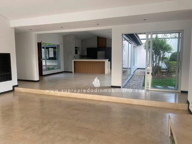 Casa Campestre En Arriendo En Envigado En Loma Del Escobero A285307